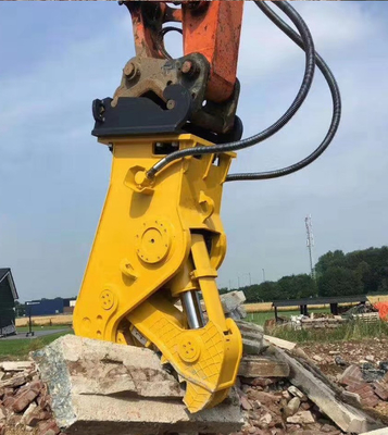 Un escavatore Hydraulic Concrete Crusher 20 Ton Demolition Tools da 360 gradi